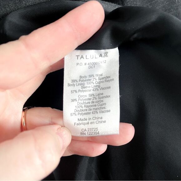 Aritzia Talula Blazer Black Wool Blend Women's 2 Two Decorative Buttons - Picture 4 of 7